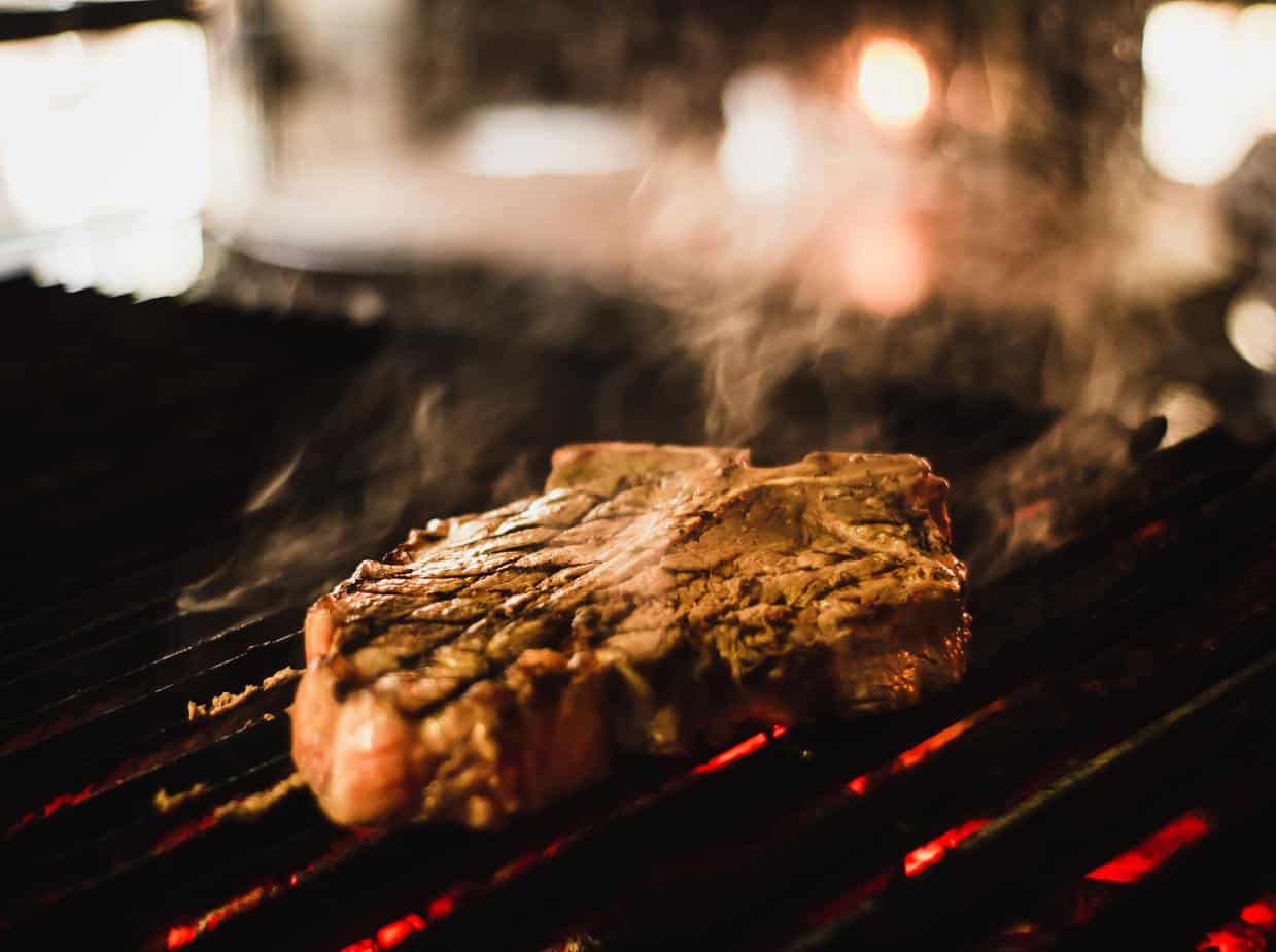 grilling steak